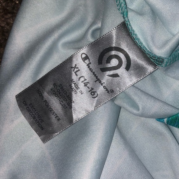 COPY - Champion tee - Picture 3 of 3